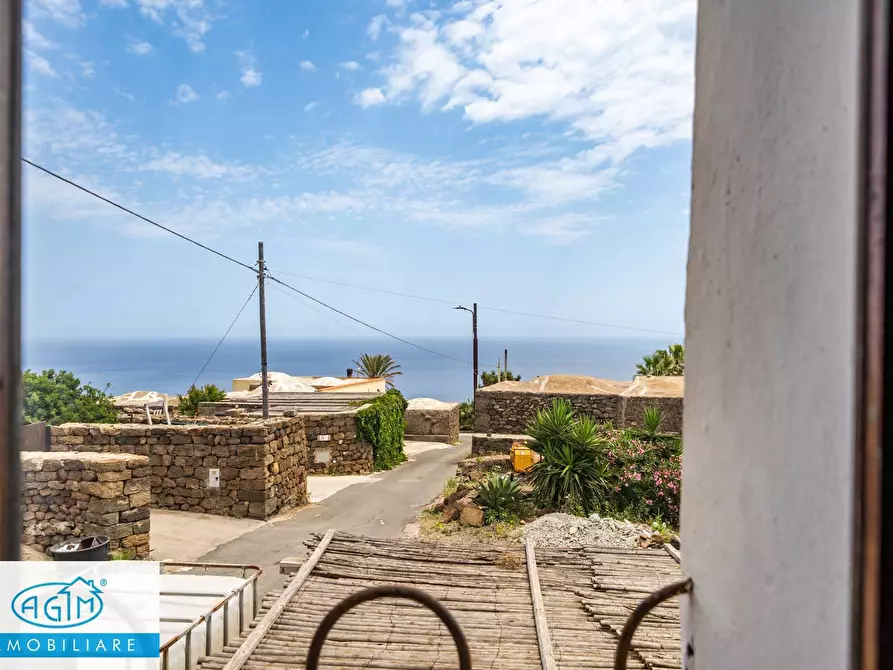 Immagine 32 di Villa in vendita  in Kania 97 a Pantelleria