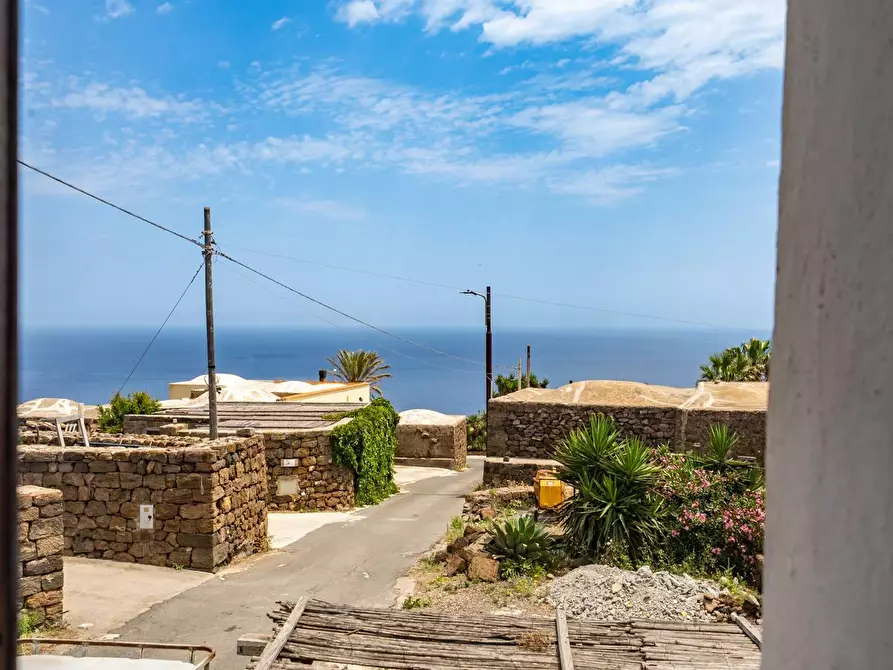 Immagine 33 di Villa in vendita  in Kania 97 a Pantelleria