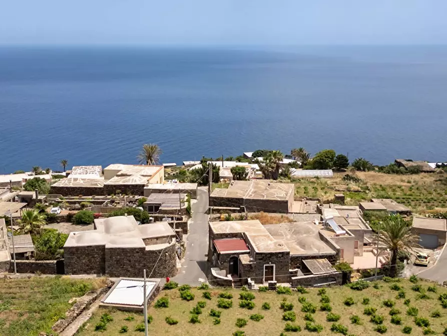 Immagine 39 di Villa in vendita  in Kania 97 a Pantelleria