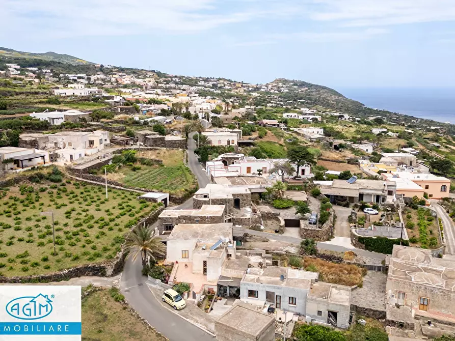 Immagine 47 di Villa in vendita  in Kania 97 a Pantelleria