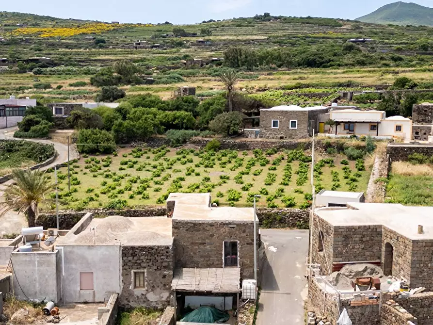 Immagine 52 di Villa in vendita  in Kania 97 a Pantelleria