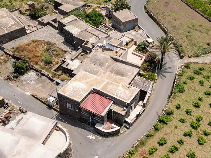 Immagine 60 di Villa in vendita  in Kania 97 a Pantelleria
