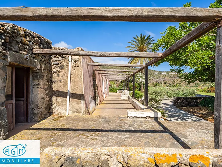Immagine 13 di Villa in vendita  in Via Lago snc a Pantelleria