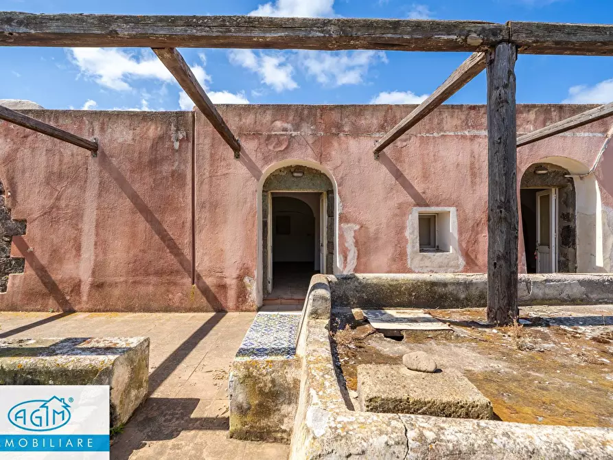 Immagine 19 di Villa in vendita  in Via Lago snc a Pantelleria
