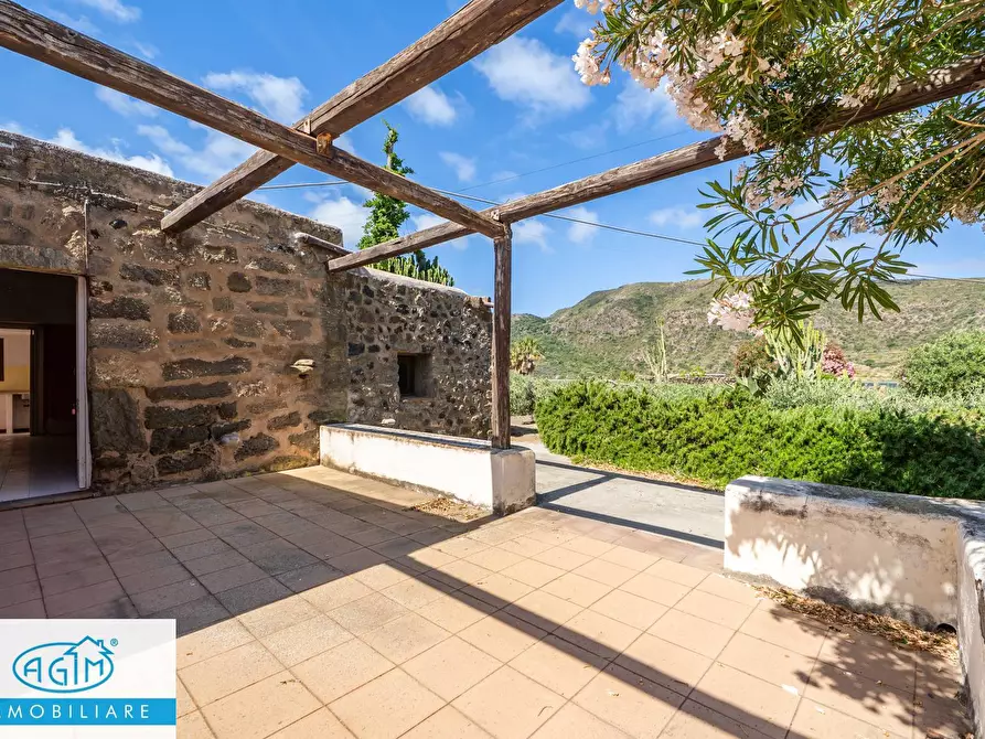 Immagine 23 di Villa in vendita  in Via Lago snc a Pantelleria