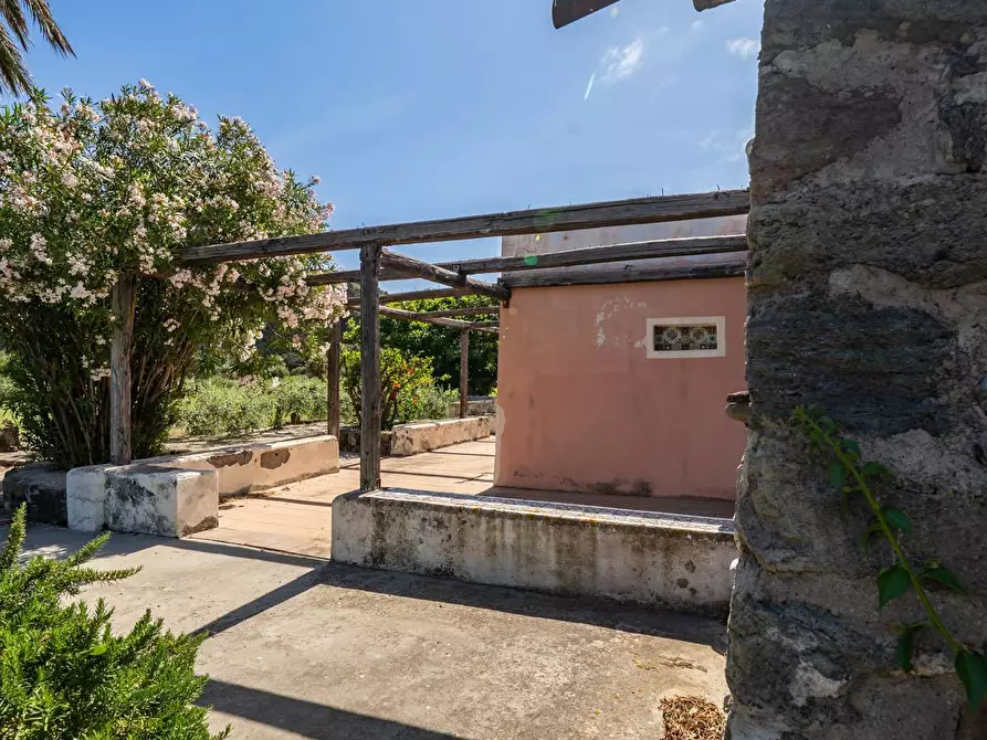 Immagine 26 di Villa in vendita  in Via Lago snc a Pantelleria