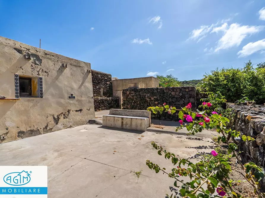 Immagine 29 di Villa in vendita  in Via Lago snc a Pantelleria