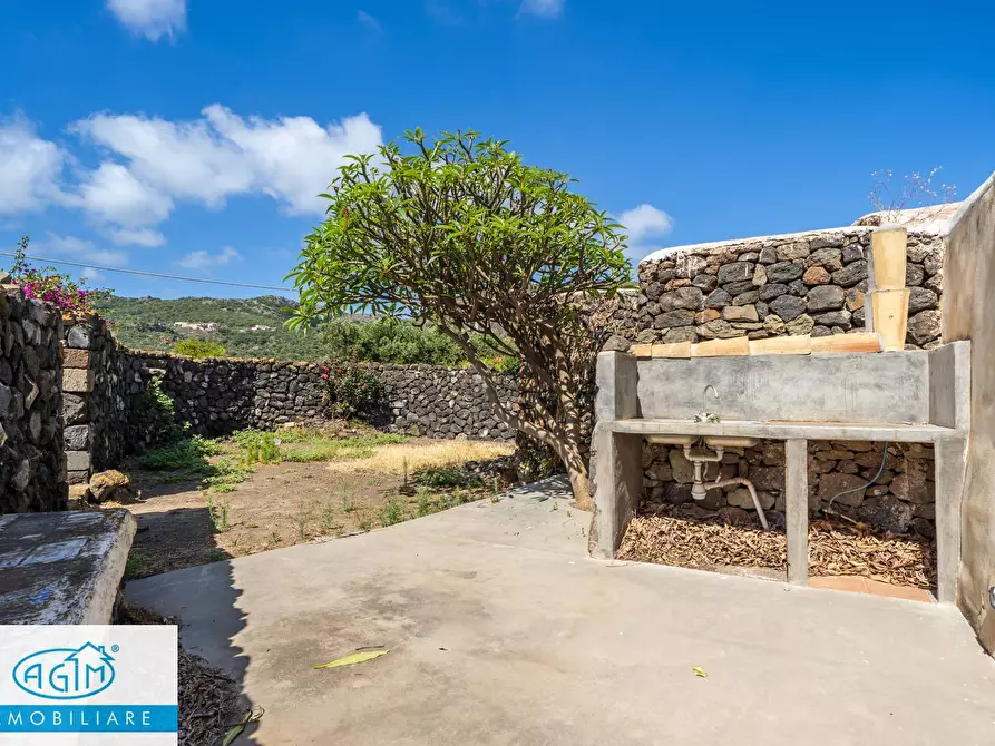 Immagine 31 di Villa in vendita  in Via Lago snc a Pantelleria
