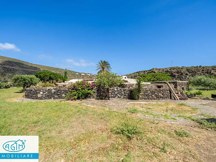 Immagine 33 di Villa in vendita  in Via Lago snc a Pantelleria
