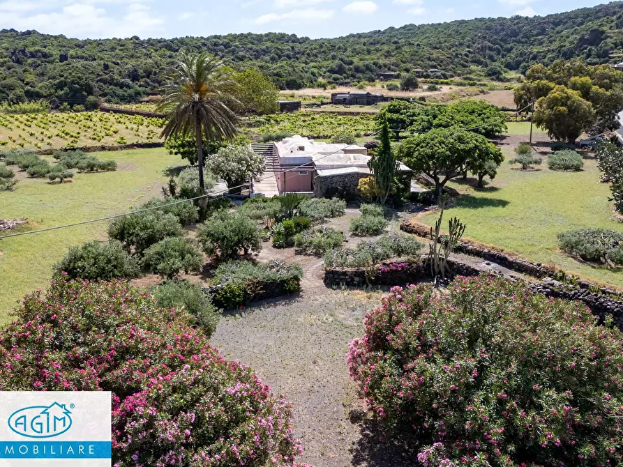Immagine 66 di Villa in vendita  in Via Lago snc a Pantelleria