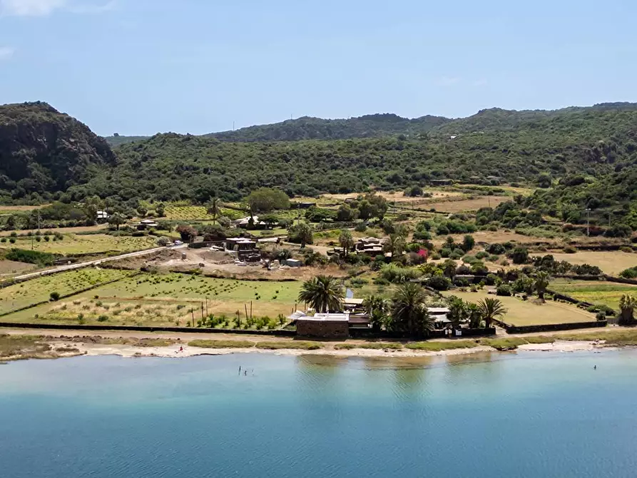 Immagine 1 di Villa in vendita  in Via Lago snc a Pantelleria