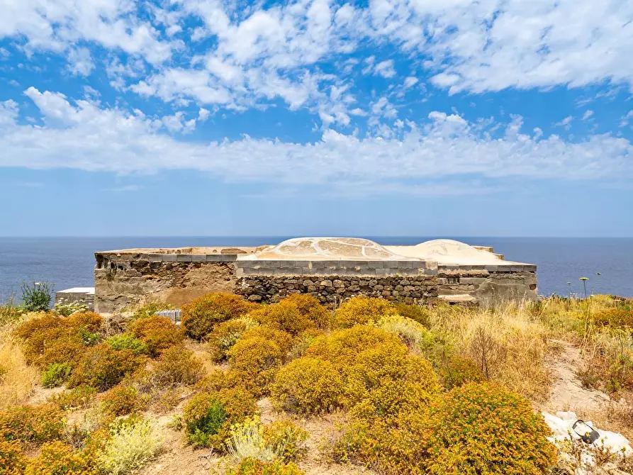 Immagine 8 di Villa in vendita  in Contrada Kartibucale snc a Pantelleria