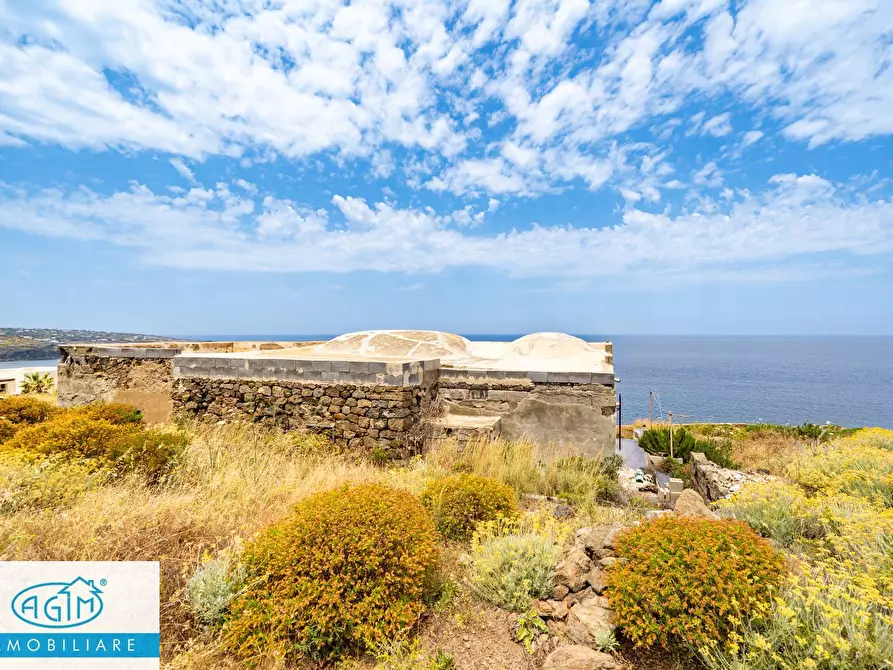 Immagine 9 di Villa in vendita  in Contrada Kartibucale snc a Pantelleria