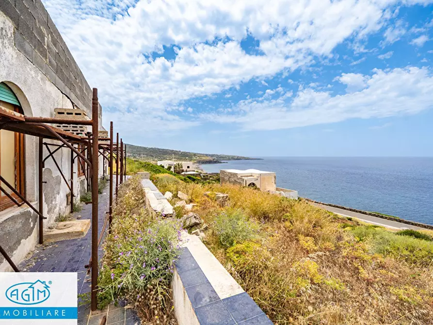 Immagine 14 di Villa in vendita  in Contrada Kartibucale snc a Pantelleria