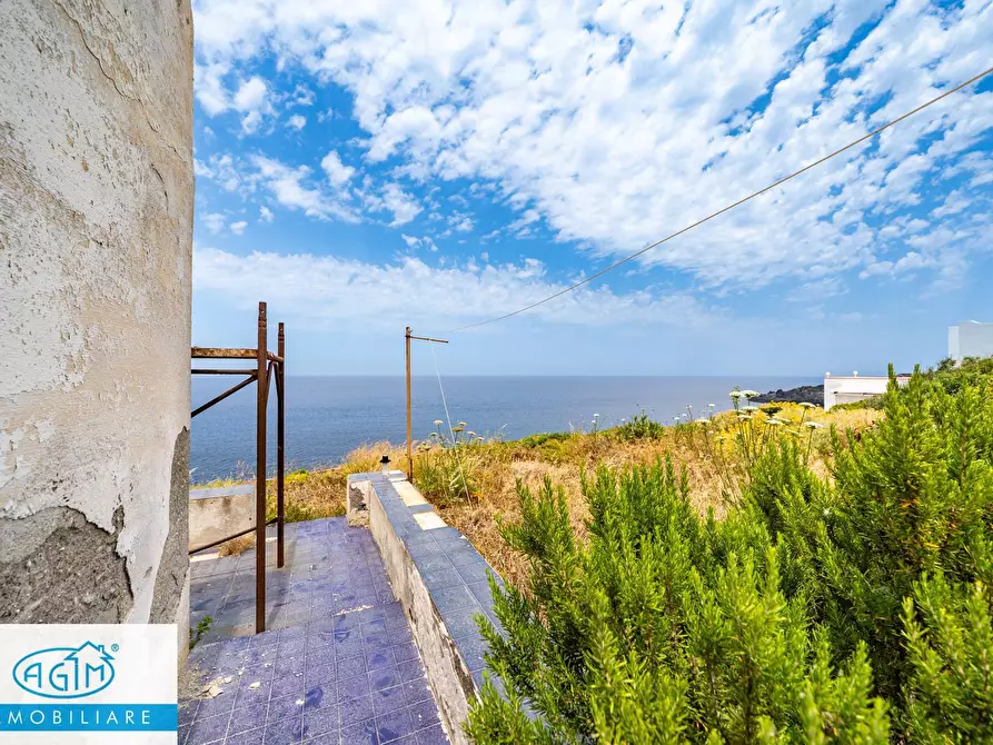 Immagine 17 di Villa in vendita  in Contrada Kartibucale snc a Pantelleria