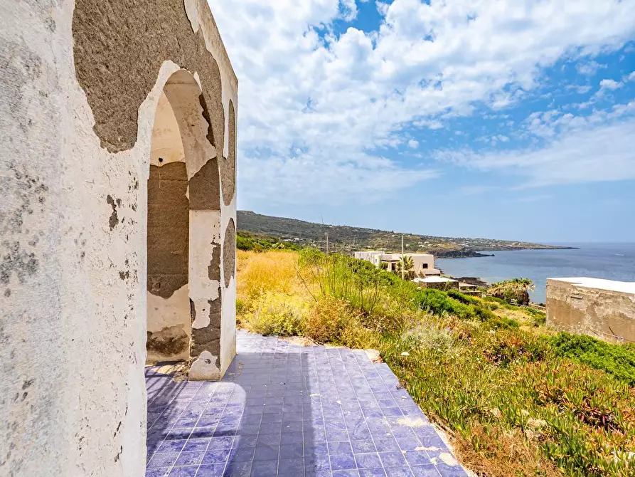 Immagine 19 di Villa in vendita  in Contrada Kartibucale snc a Pantelleria