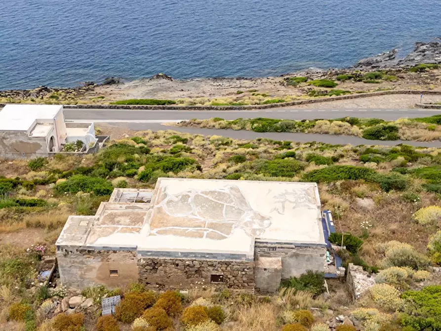 Immagine 37 di Villa in vendita  in Contrada Kartibucale snc a Pantelleria