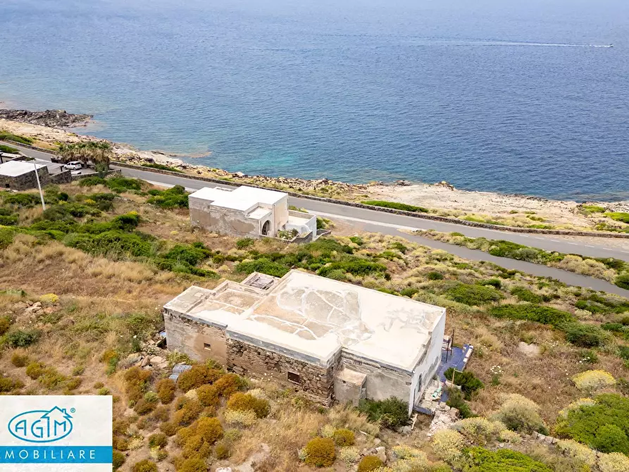 Immagine 38 di Villa in vendita  in Contrada Kartibucale snc a Pantelleria