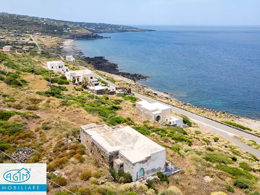 Immagine 39 di Villa in vendita  in Contrada Kartibucale snc a Pantelleria