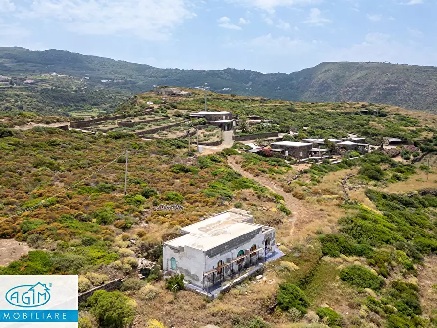 Immagine 47 di Villa in vendita  in Contrada Kartibucale snc a Pantelleria