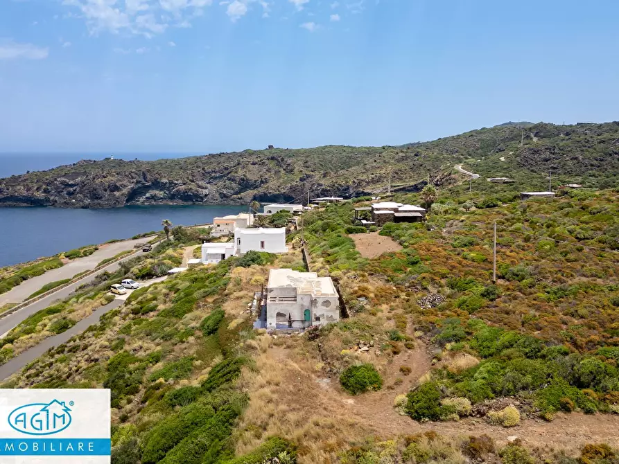 Immagine 55 di Villa in vendita  in Contrada Kartibucale snc a Pantelleria