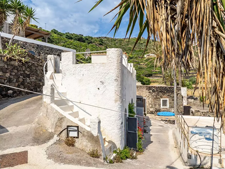 Immagine 12 di Casa indipendente in vendita  in Località Gadir 1 a Pantelleria