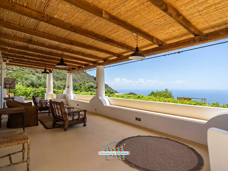 Immagine 1 di Villa in vendita  in via Caserta snc a Fondachelli-Fantina