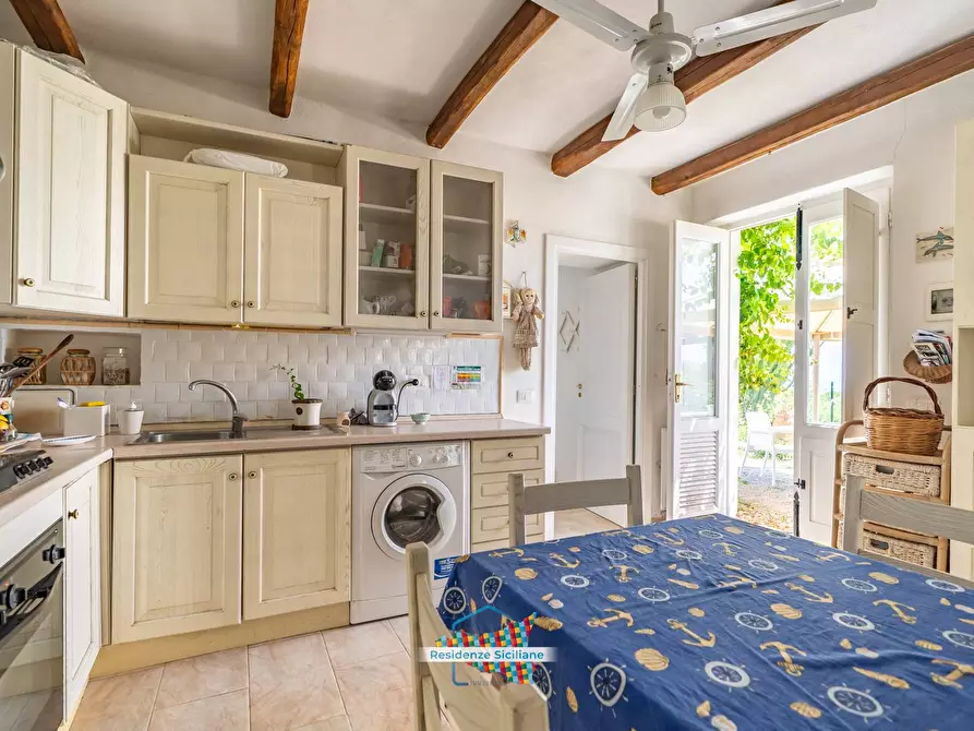 Immagine 8 di Villa in vendita  in Via Rinascente 26/B a Santa Marina Salina