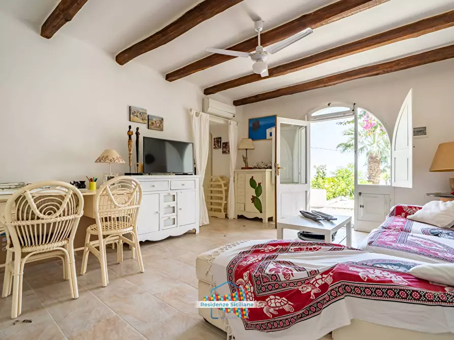 Immagine 12 di Villa in vendita  in Via Rinascente 26/B a Santa Marina Salina