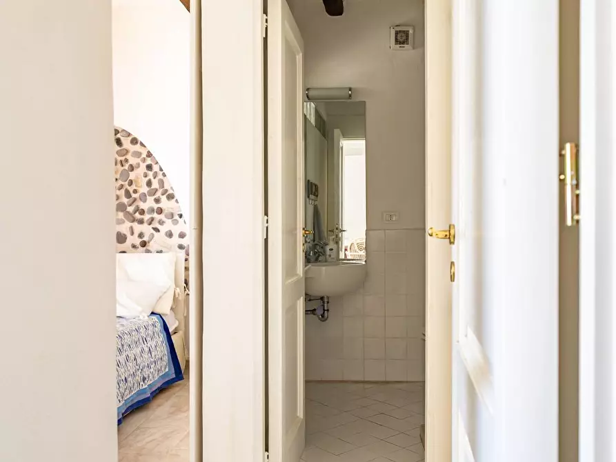 Immagine 13 di Villa in vendita  in Via Rinascente 26/B a Santa Marina Salina