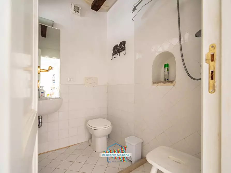 Immagine 14 di Villa in vendita  in Via Rinascente 26/B a Santa Marina Salina