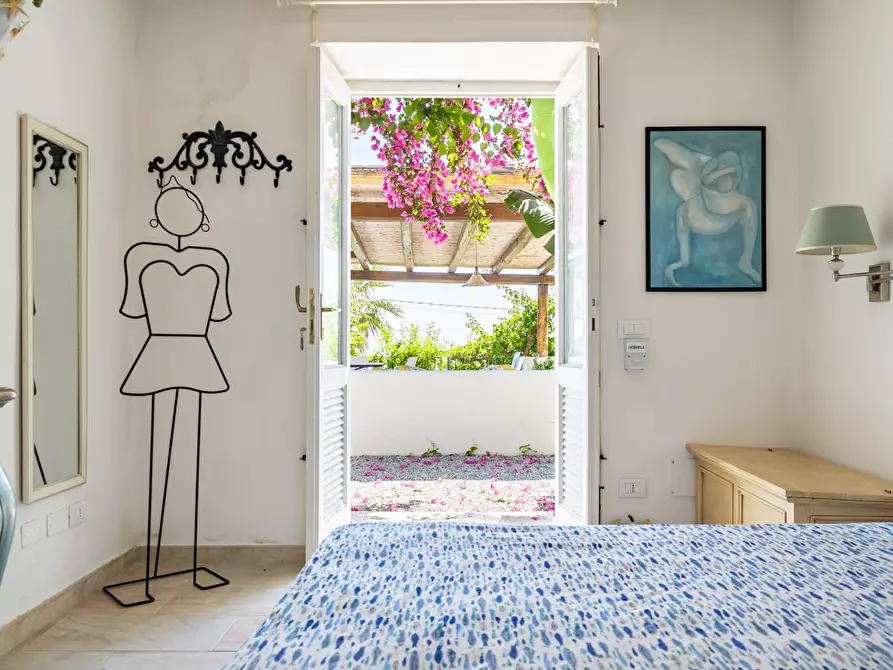 Immagine 17 di Villa in vendita  in Via Rinascente 26/B a Santa Marina Salina