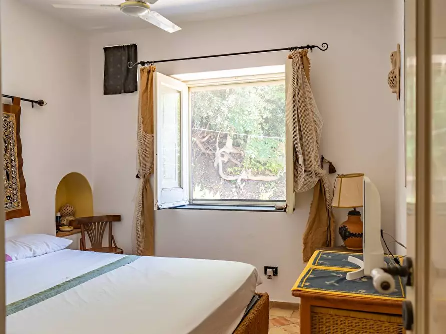 Immagine 36 di Villa in vendita  in Via Rinascente 26/B a Santa Marina Salina