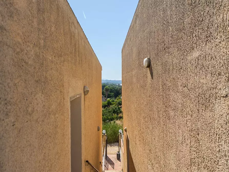 Immagine 10 di Appartamento in vendita  in Via Assisi 19 a Menfi