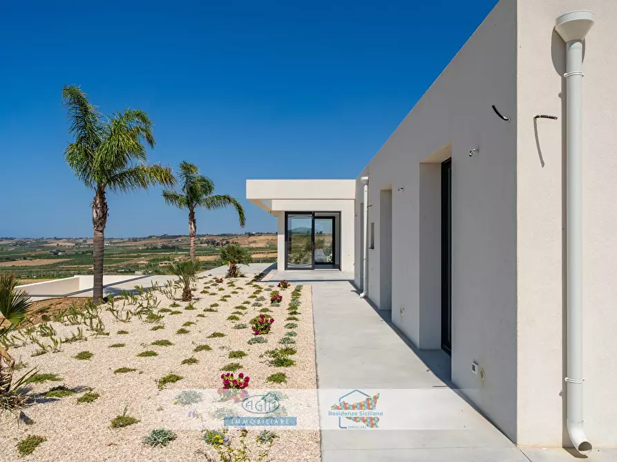 Immagine 4 di Villa in vendita  in Contrada Lido Fiori snc a Menfi
