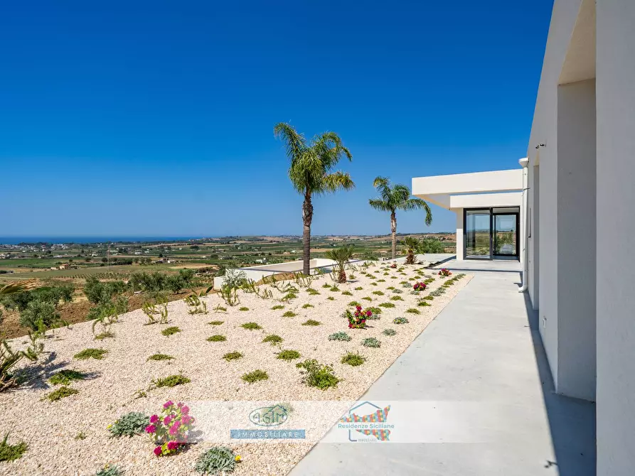 Immagine 5 di Villa in vendita  in Contrada Lido Fiori snc a Menfi