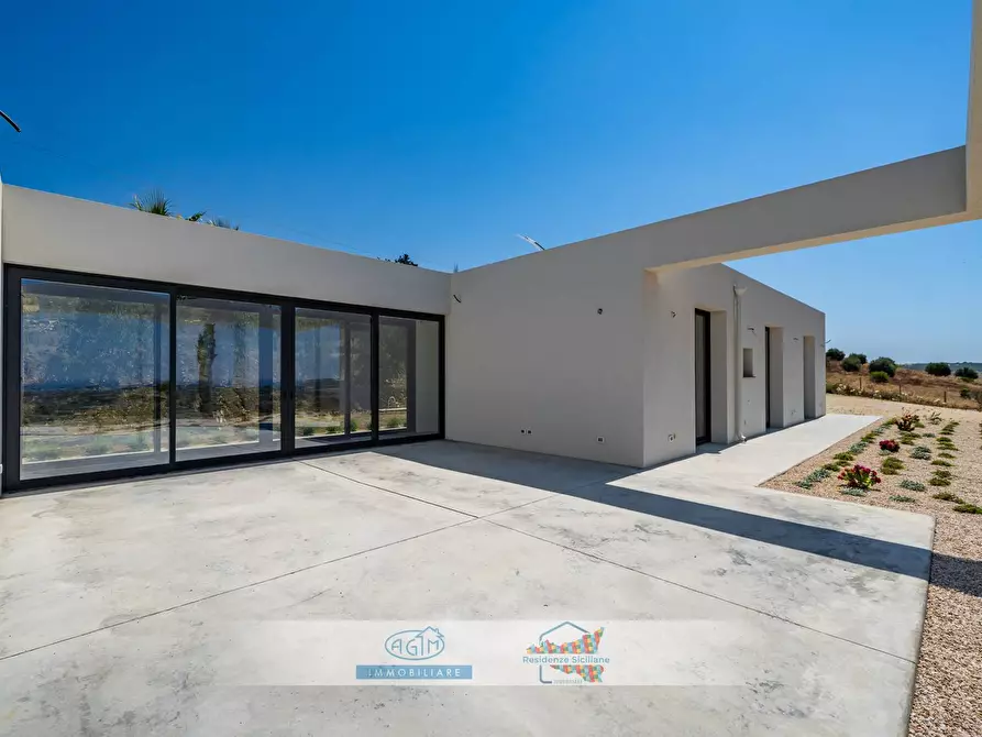 Immagine 6 di Villa in vendita  in Contrada Lido Fiori snc a Menfi