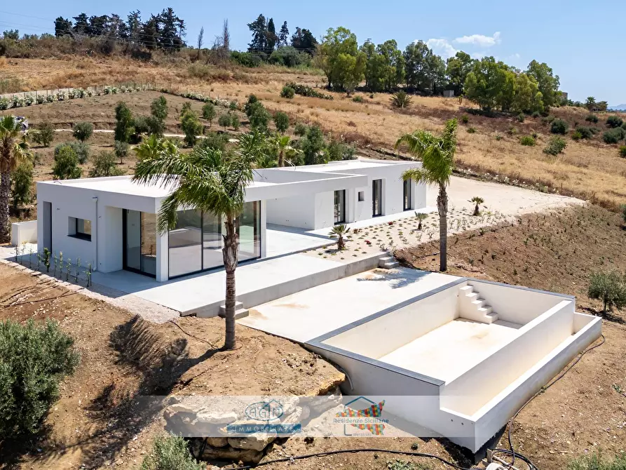 Immagine 2 di Villa in vendita  in Contrada Lido Fiori snc a Menfi