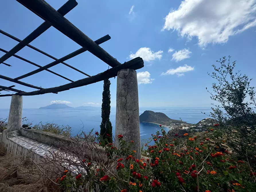 Immagine 1 di Rustico / casale in vendita  in Via Serra di Rando snc a Lipari