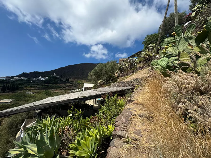 Immagine 24 di Rustico / casale in vendita  in Via Serra di Rando snc a Lipari