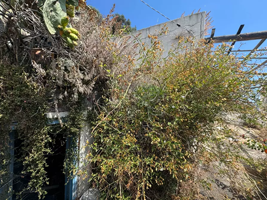 Immagine 27 di Rustico / casale in vendita  in Via Serra di Rando snc a Lipari