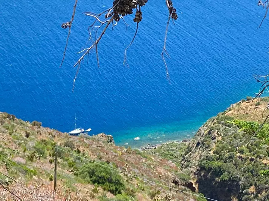 Immagine 7 di Rustico / casale in vendita  in Via Serra di Rando snc a Lipari