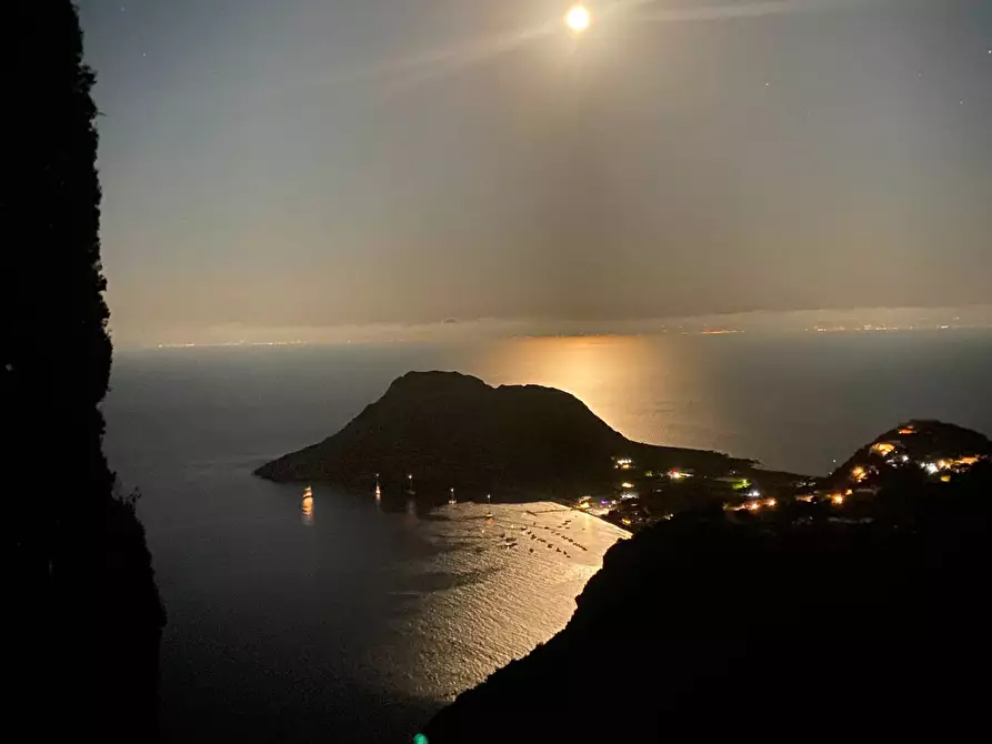 Immagine 32 di Rustico / casale in vendita  in Via Serra di Rando snc a Lipari
