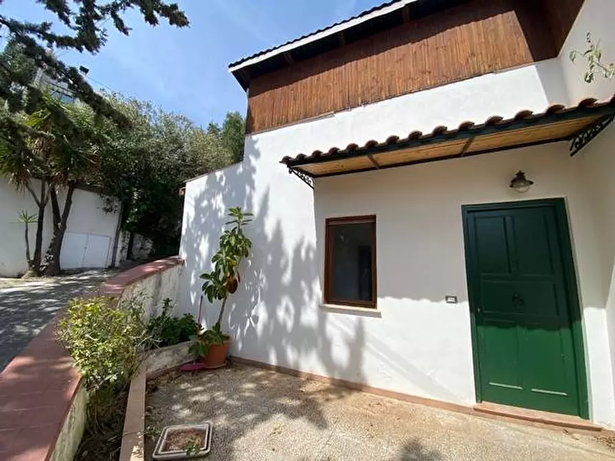 Immagine 40 di Villetta a schiera in affitto  in via Ferrario Rosina 22 a Palermo