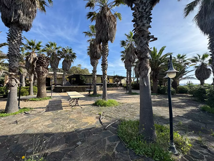 Immagine 19 di Locale commerciale in vendita  in Strada Perimetrale a Pantelleria