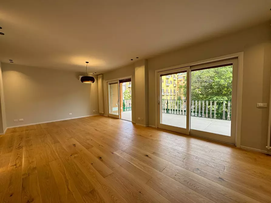 Immagine 7 di Appartamento in vendita  in Via Francesco Lo Jacono 22 a Palermo