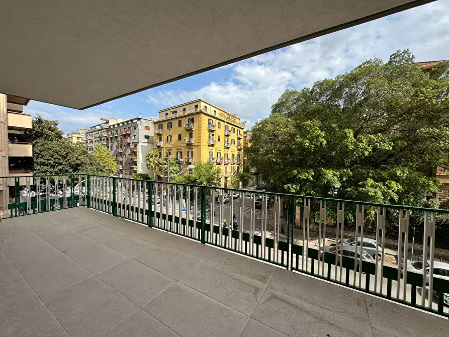 Immagine 4 di Appartamento in vendita  in Via Francesco Lo Jacono 22 a Palermo