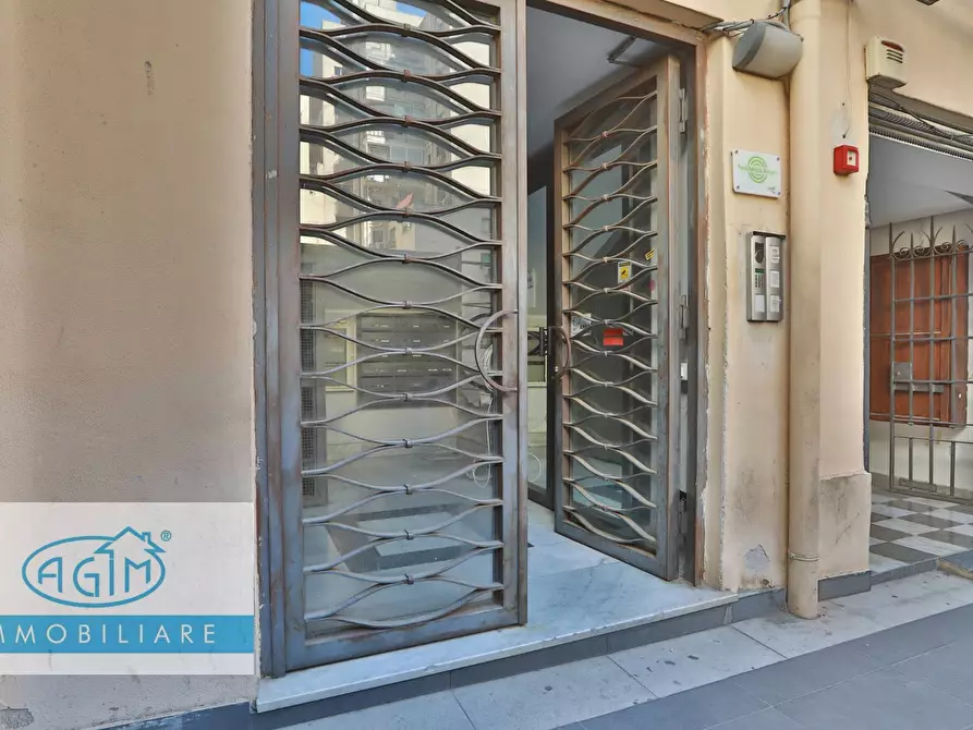 Immagine 4 di Appartamento in vendita  in Via Emerico Amari 148 a Palermo