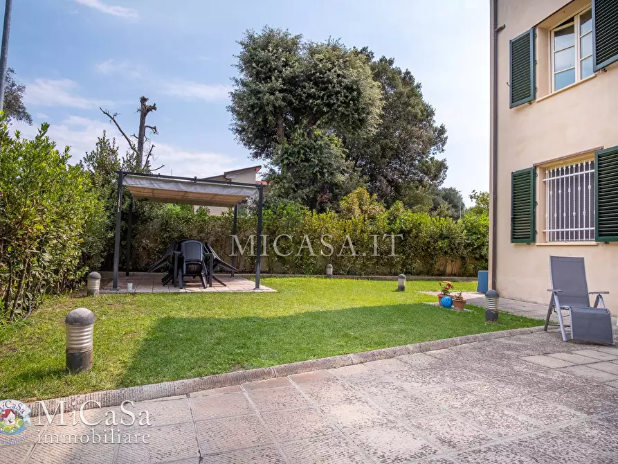 Immagine 27 di Appartamento in affitto  in Via Dei Mughetti a Pisa