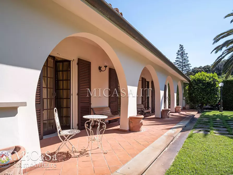 Immagine 6 di Villa in vendita  in Via Dei Biancospini 27 a Pisa